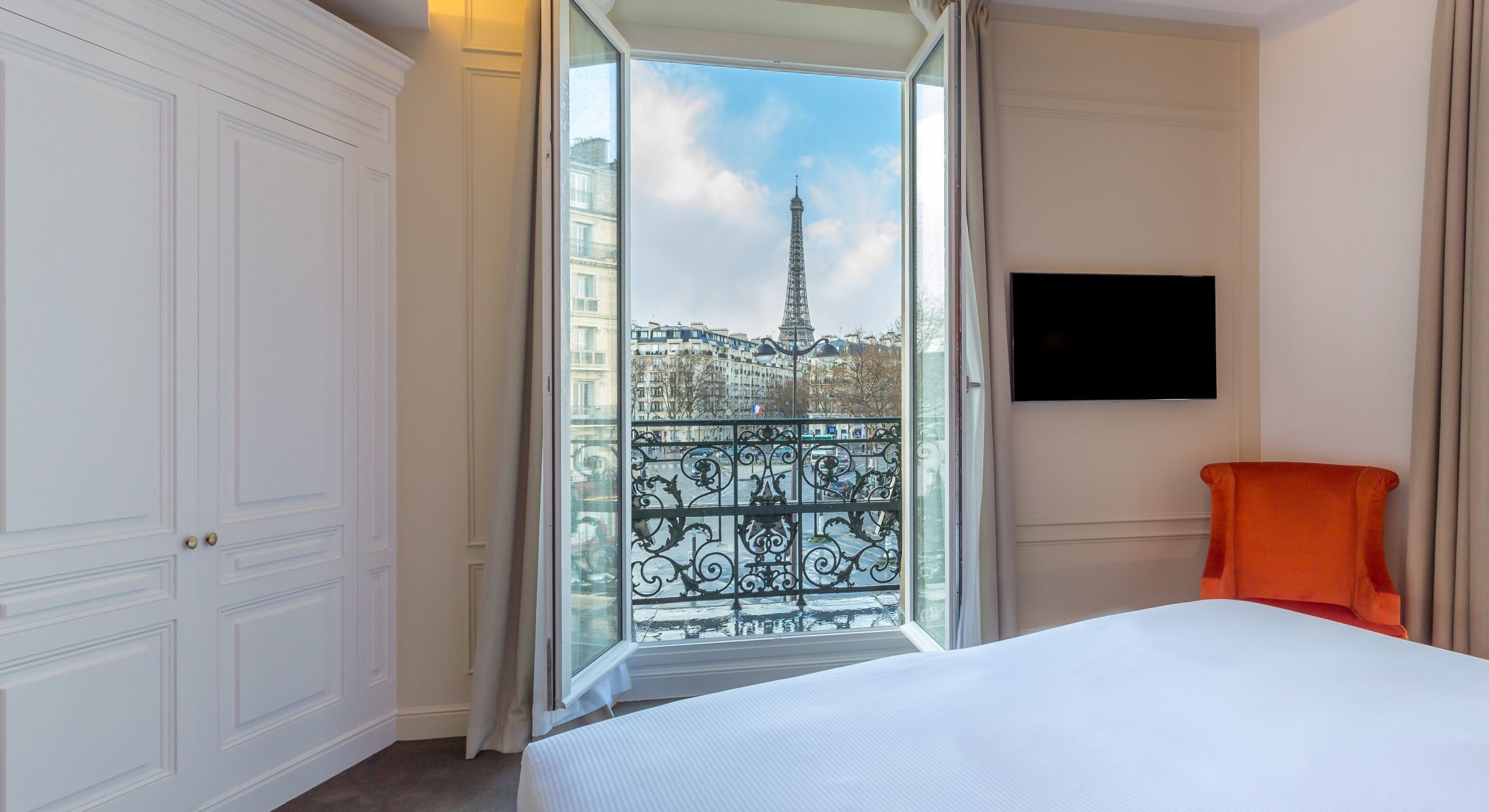 Hotel La Comtesse Paris | Boutique Hotel Near Eiffel Tower